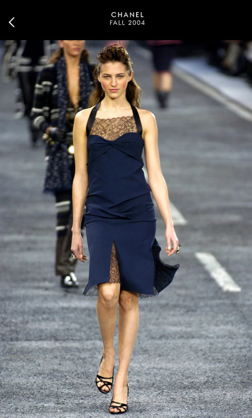CHANEL Fall/Winter 2004 Runway navy lace dress