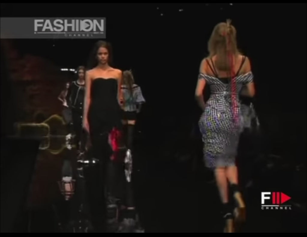 DOLCE & GABBANA Spring 2006 Runway black lace dress